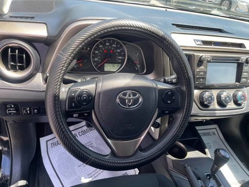 Used 2015 Toyota RAV4 LE AWD/4WD image 14