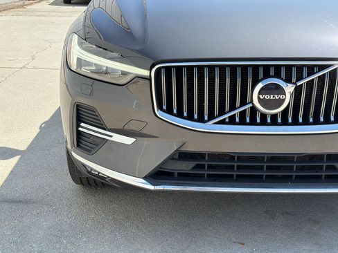 Used 2022 Volvo XC60 B5 Inscription w/ Climate Package image 28