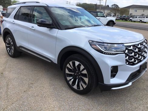 New 2026 Ford Explorer Platinum w/ LUX Leather Package image 6