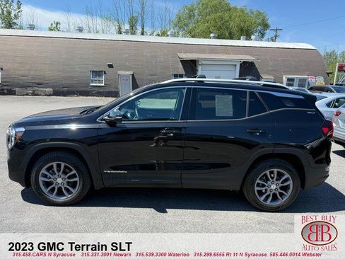 Used 2023 GMC Terrain SLT w/ Infotainment Package II AWD/4WD image 5