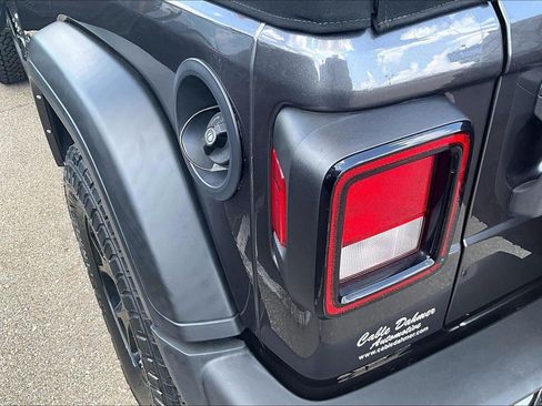 Used 2022 Jeep Wrangler Unlimited Sport AWD/4WD image 28