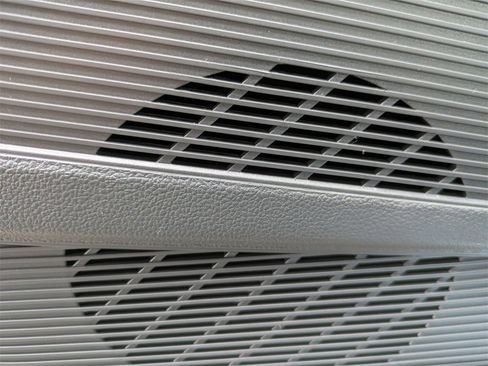 New 2026 Volkswagen Taos SE image 13