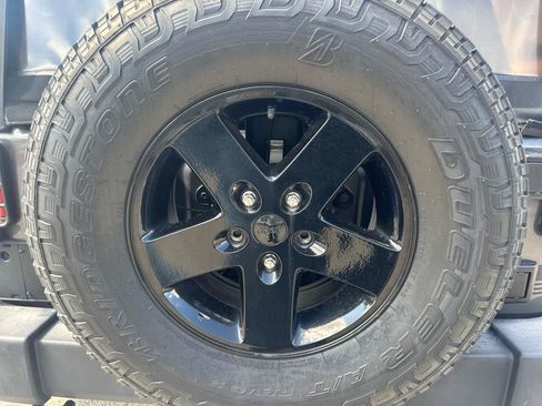 Used 2016 Jeep Wrangler Unlimited Sport w/ Connectivity Group AWD/4WD image 15