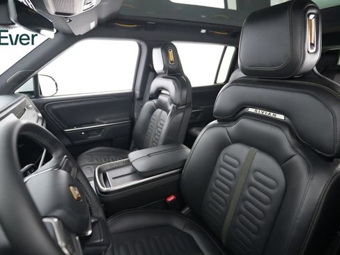 Used 2025 Rivian R1S Adventure AWD/4WD image 4