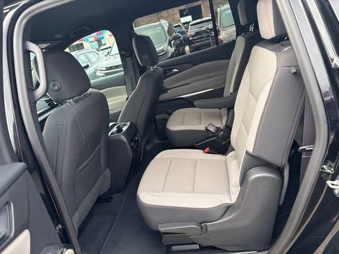 Used 2026 Chevrolet Traverse LT w/ Driver Confidence Package AWD/4WD image 19