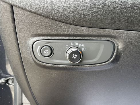 Used 2022 Chevrolet Equinox LT image 19