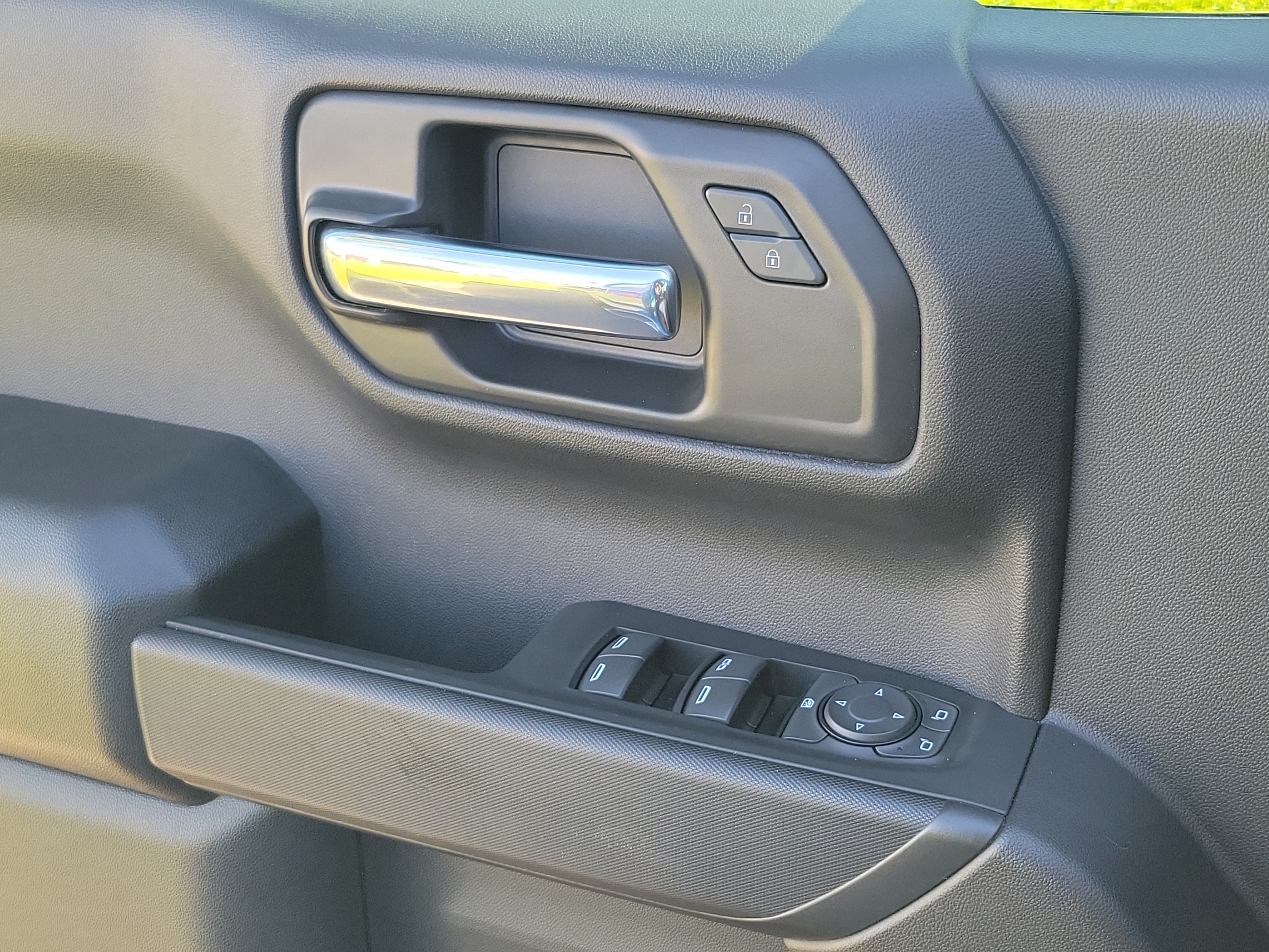 Used 2024 Chevrolet Silverado 1500 Custom RWD image 17