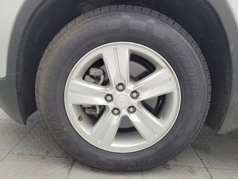 Used 2020 Chevrolet Trax LS w/ Tint and Cruise Package FWD image 31