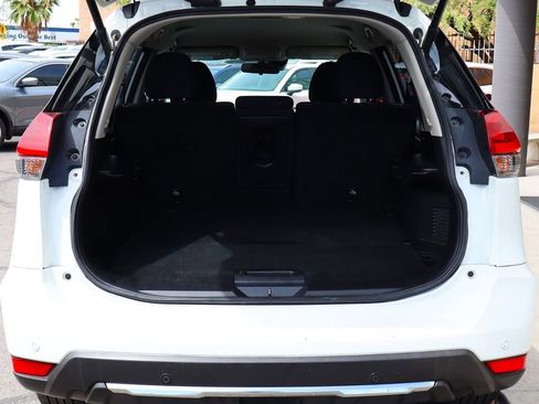 Used 2019 Nissan Rogue SV FWD image 23