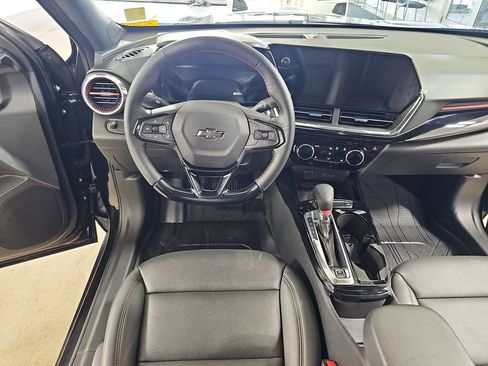 Certified 2025 Chevrolet Trax RS w/ Sunroof Package image 19