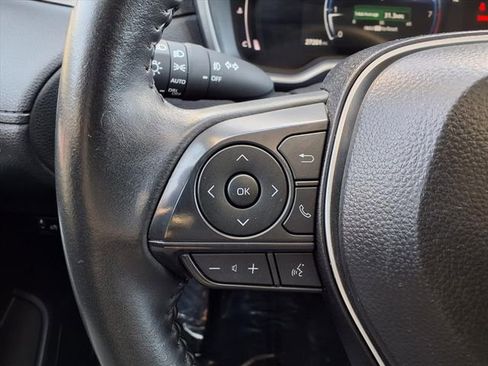 Used 2025 Toyota Corolla Cross XLE image 58