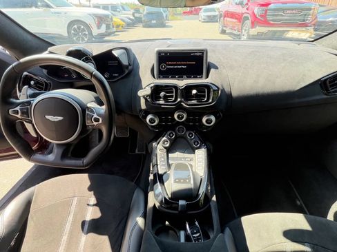 Used 2019 Aston Martin V8 Vantage Coupe RWD image 14