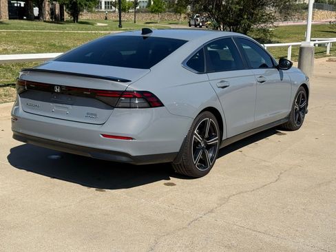 Used 2024 Honda Accord Sport image 4