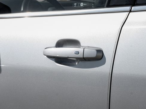 Used 2018 GMC Acadia SLT image 41