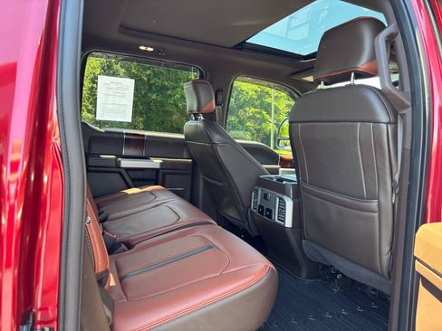 Used 2019 Ford F250 King Ranch w/ King Ranch Ultimate Package AWD/4WD image 12
