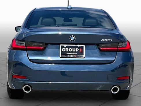 Used 2025 BMW 330i Sedan RWD image 4