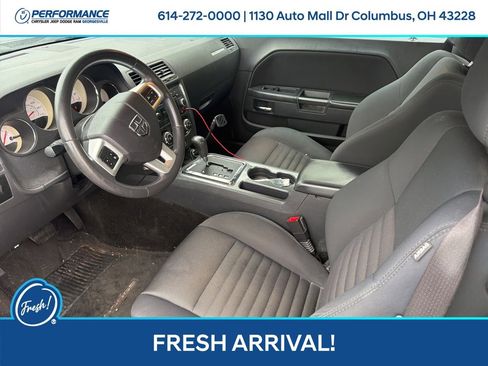 Used 2013 Dodge Challenger SXT RWD image 13