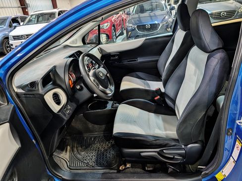 Used 2014 Toyota Yaris LE FWD image 14