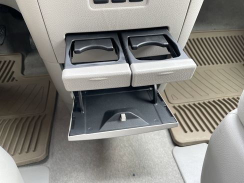 Used 2013 Nissan Quest SV FWD image 21