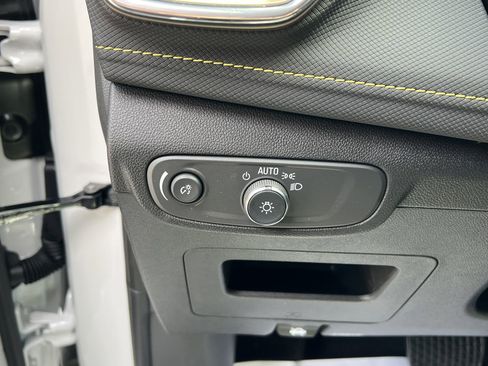 Used 2025 Chevrolet TrailBlazer ACTIV w/ Convenience Package image 35