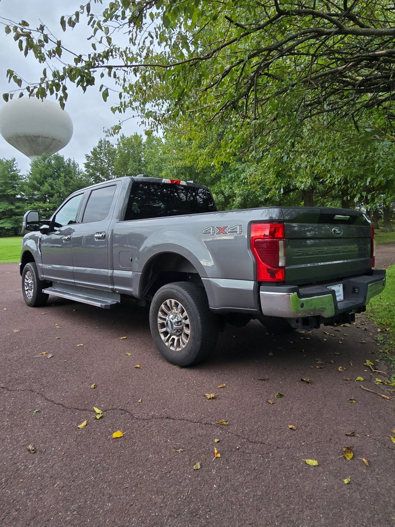 Used 2022 Ford F250 XLT w/ XLT Premium Package AWD/4WD image 5