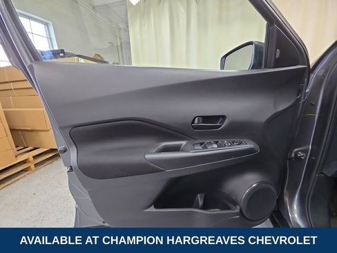 Used 2022 Nissan Kicks S FWD image 30