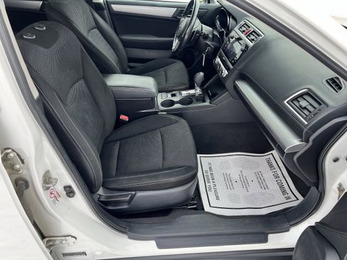 Used 2017 Subaru Outback 2.5i Premium image 15