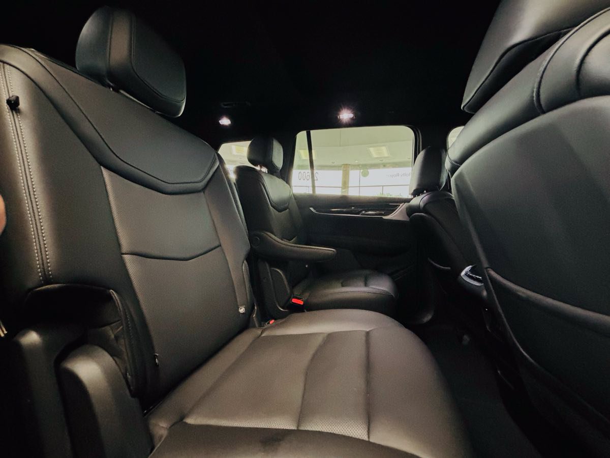 Used 2024 Cadillac XT6 Premium Luxury w/ Technology Package FWD image 40