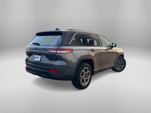 Used 2022 Jeep Grand Cherokee Trailhawk image 5