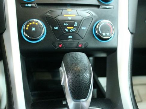 Used 2014 Ford Fusion SE w/ Equipment Group 201A image 22