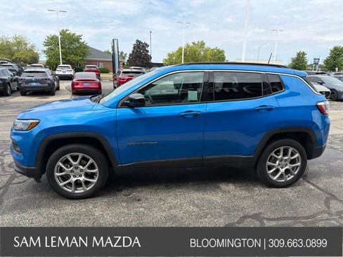 Used 2022 Jeep Compass Latitude AWD/4WD image 9