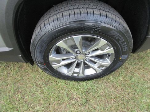 Used 2025 Chevrolet Equinox LT FWD image 15