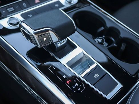 Used 2023 Audi Q8 Premium Plus AWD/4WD image 23