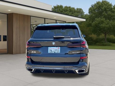 Used 2026 BMW X5 sDrive40i w/ M Sport Package RWD image 9