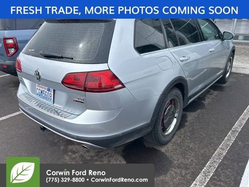 Used 2017 Volkswagen Golf Alltrack SE AWD/4WD image 7