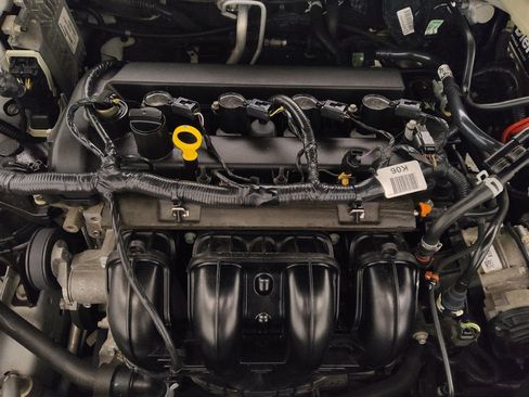 Used 2017 Ford Fusion SE w/ Fusion SE Technology Package image 30