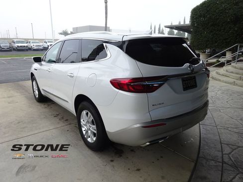 Used 2018 Buick Enclave Essence image 6