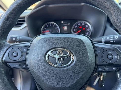 Used 2019 Toyota RAV4 LE image 23