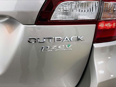 Used 2016 Subaru Outback 2.5i Limited image 30