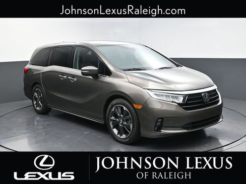 Used 2022 Honda Odyssey Elite image 3