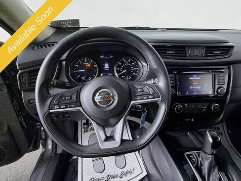 Used 2018 Nissan Rogue S AWD/4WD image 11