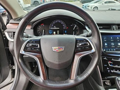 Used 2019 Cadillac XTS Luxury image 25