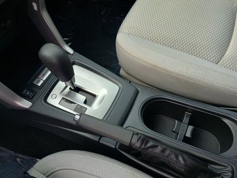 Used 2017 Subaru Forester 2.5i Premium w/ All-Weather Package image 31