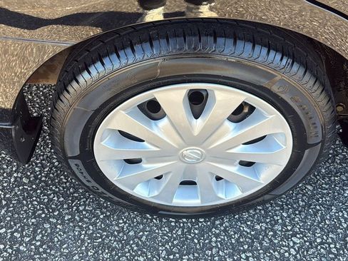 Used 2019 Nissan Versa S image 10