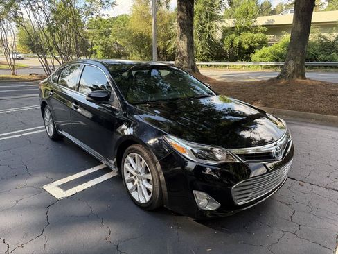 Used 2013 Toyota Avalon XLE Touring FWD image 3