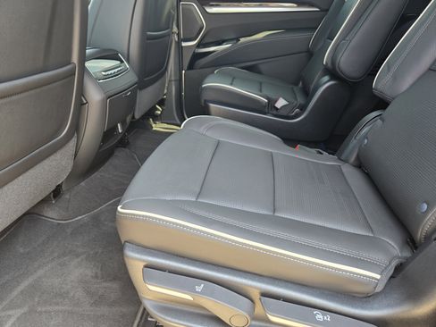 New 2025 Cadillac Escalade Premium Luxury image 21