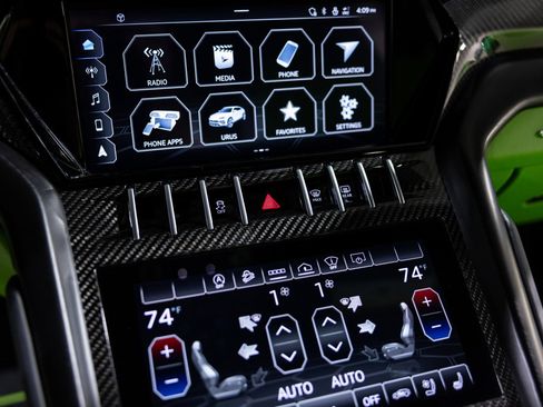 Used 2022 Lamborghini Urus image 42