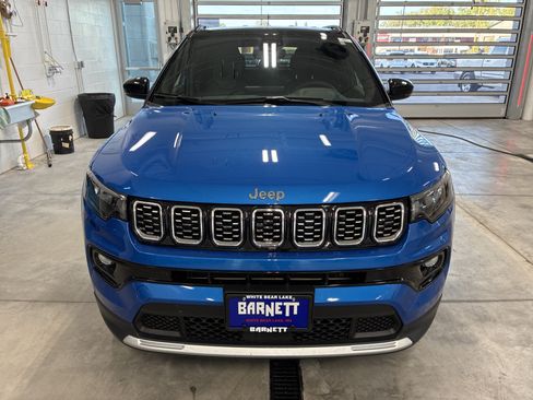 Certified 2024 Jeep Compass Limited AWD/4WD image 8