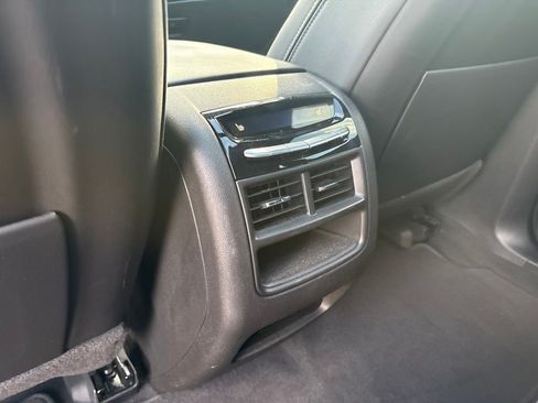 Certified 2023 Cadillac XT5 Sportv w/ Technology Package AWD/4WD image 15