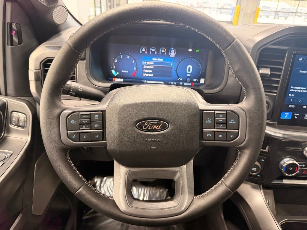 Used 2025 Ford F150 Lariat AWD/4WD image 33
